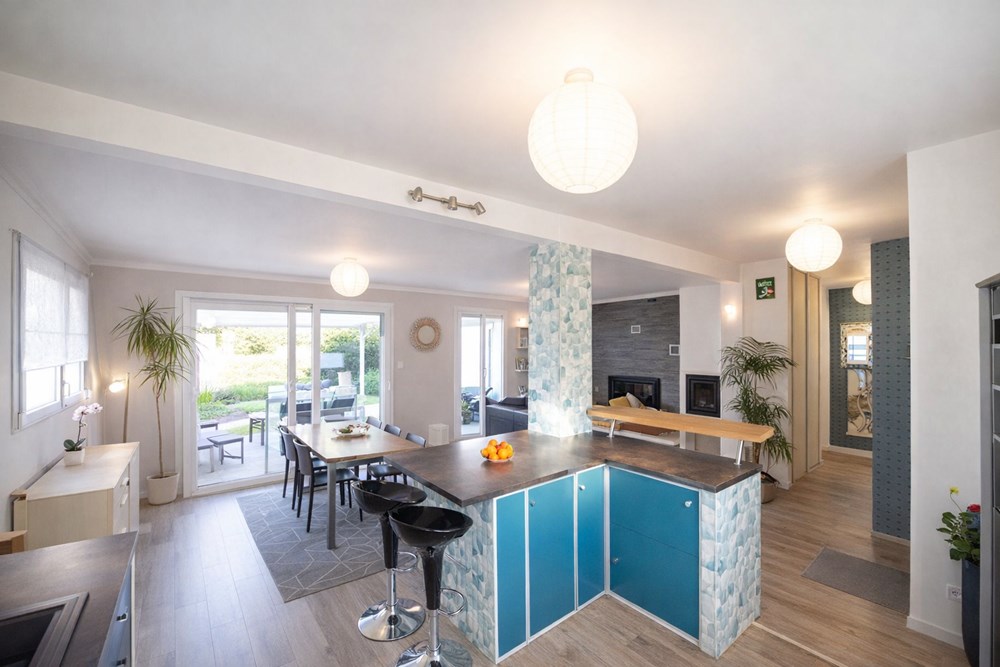 MAISON CONTEMPORAINE AVEC COMBLES A AMENAGER - TERRAIN CLOS (+700M²) - CALME - PROXIMITE SERVICES - RARE photo 3