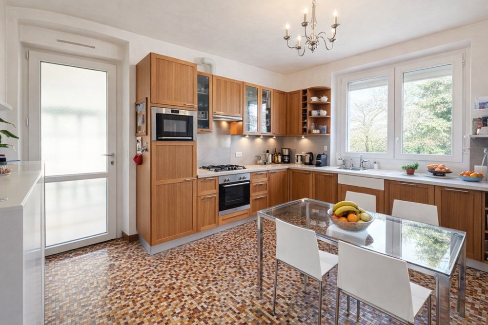 MAISON DES ANNEES 30 - 4/5 CHAMBRES - CHARME - AUTHENTICITE - COUP DE COEUR - CALME photo 2
