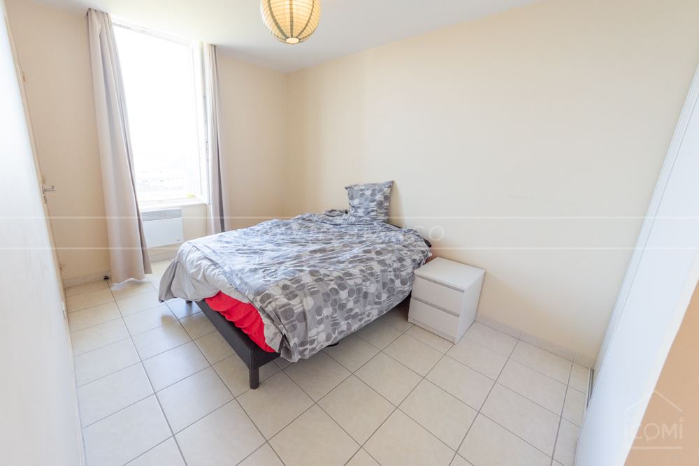 APPARTEMENT T2 43M² AVEC CAVE, PLACE DE PARKING PRIVEE, ASCENSEUR ET GRANDS ESPACES VERTS photo 5