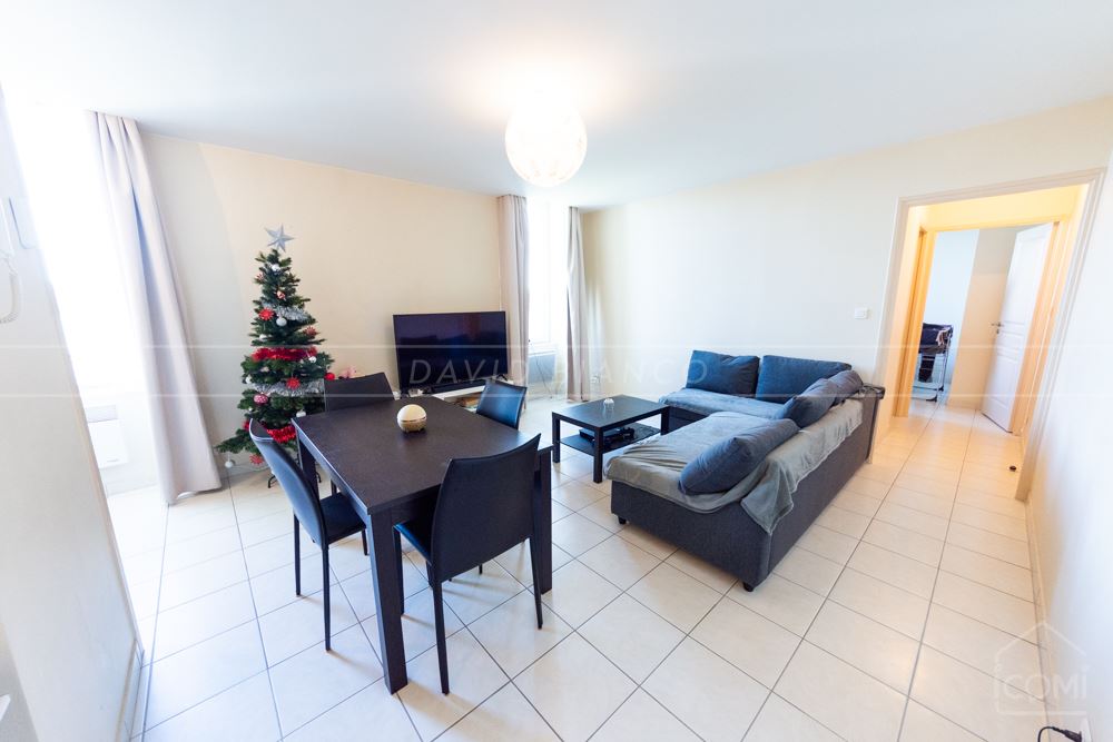 APPARTEMENT T2 43M² AVEC CAVE, PLACE DE PARKING PRIVEE, ASCENSEUR ET GRANDS ESPACES VERTS