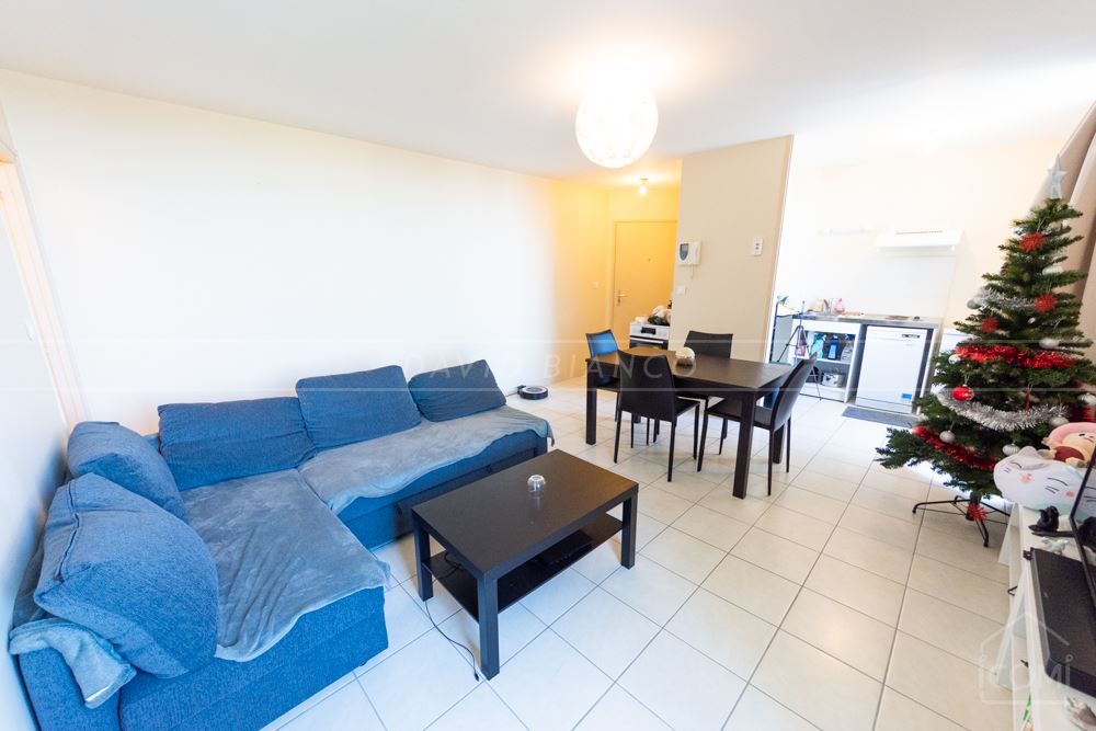 APPARTEMENT T2 43M² AVEC CAVE, PLACE DE PARKING PRIVEE, ASCENSEUR ET GRANDS ESPACES VERTS photo 3