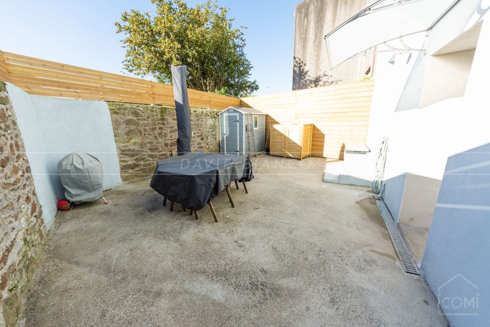 MAISON DE VILLE T5/6 DE 98M² AVEC COUR DE 42M² photo 2