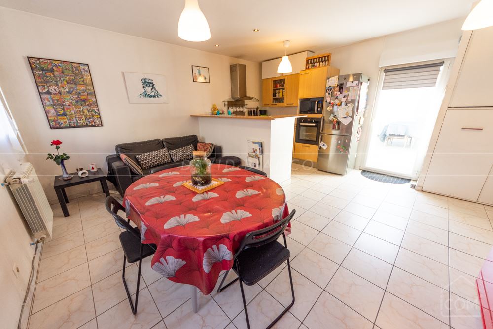 MAISON DE VILLE T5/6 DE 98M² AVEC COUR DE 42M² photo 3