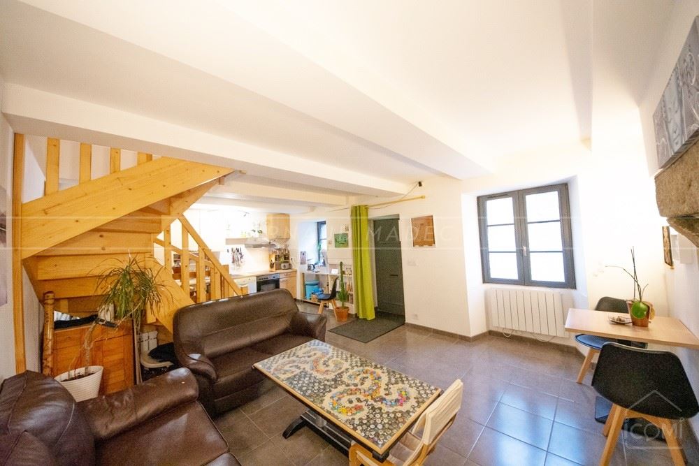 MAISON T4 - 2/3 CHAMBRES - PIECE DE VIE DE 25M² ENVIRON - CHARME