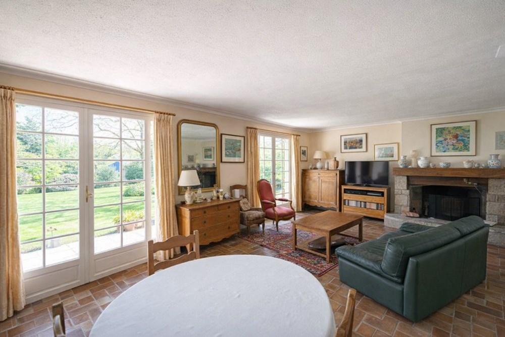 MAISON - 150 M² - 4 CHAMBRES - PISCINE - EXPO SUD - JARDIN MAGNIFIQUE photo 2