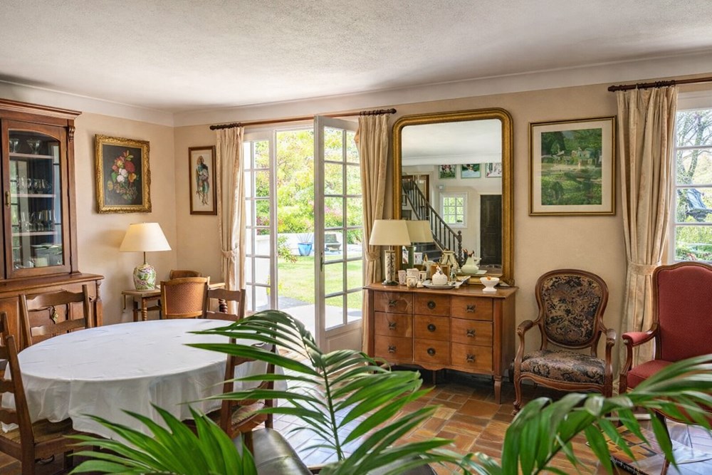 MAISON - 150 M² - 4 CHAMBRES - PISCINE - EXPO SUD - JARDIN MAGNIFIQUE photo 4