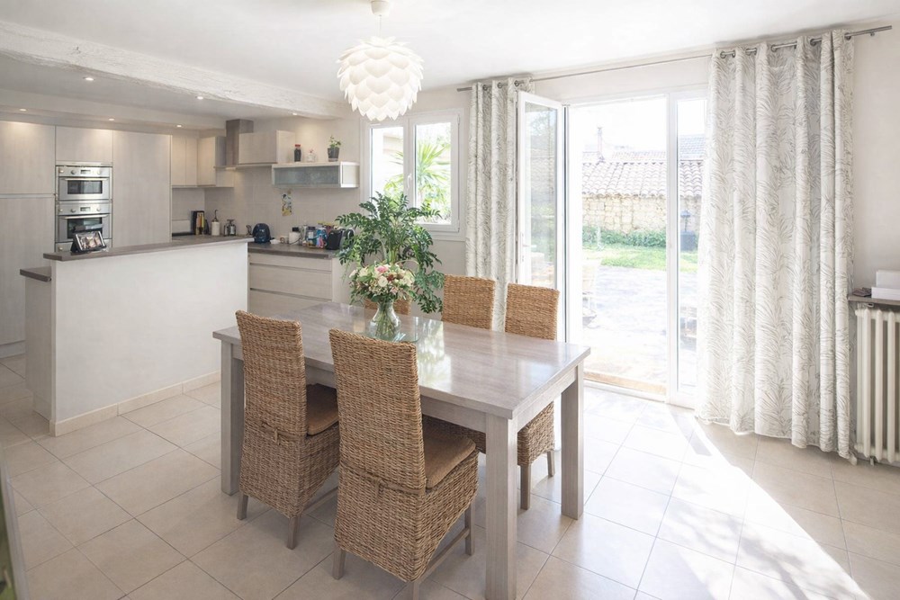 MAISON - T7 - ENTIEREMENT RENOVEE - COUP DE COEUR - CENTRE VILLE - CALME - GARAGE