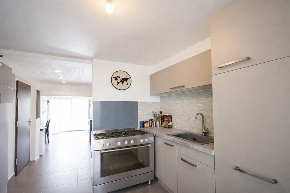 APPARTEMENT T5 - 3/4 CHAMBRES - PIECE DE VIE TRIPLE - CALME - BALCON - EXPO SUD OUEST - RARE photo 4