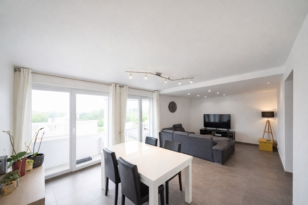 APPARTEMENT T5 - 3/4 CHAMBRES - PIECE DE VIE TRIPLE - CALME - BALCON - EXPO SUD OUEST - RARE