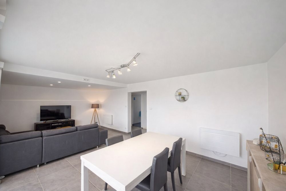 APPARTEMENT T5 - 3/4 CHAMBRES - PIECE DE VIE TRIPLE - CALME - BALCON - EXPO SUD OUEST - RARE photo 3