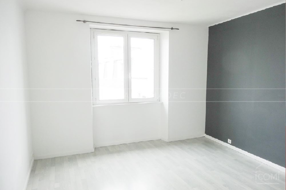 APPARTEMENT T3 - PIECE DE VIE EXPOSEE SUD - 2 BELLES CHAMBRES - BALCON - DERNIER ETAGE photo 4