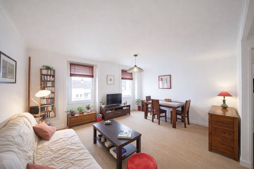 APPARTEMENT T2/T3 - SUPERBE PIECE DE VIE TRAVERSANTE DE +35M² - CUISINE US - CHARME - COUP DE COEUR - RARE
