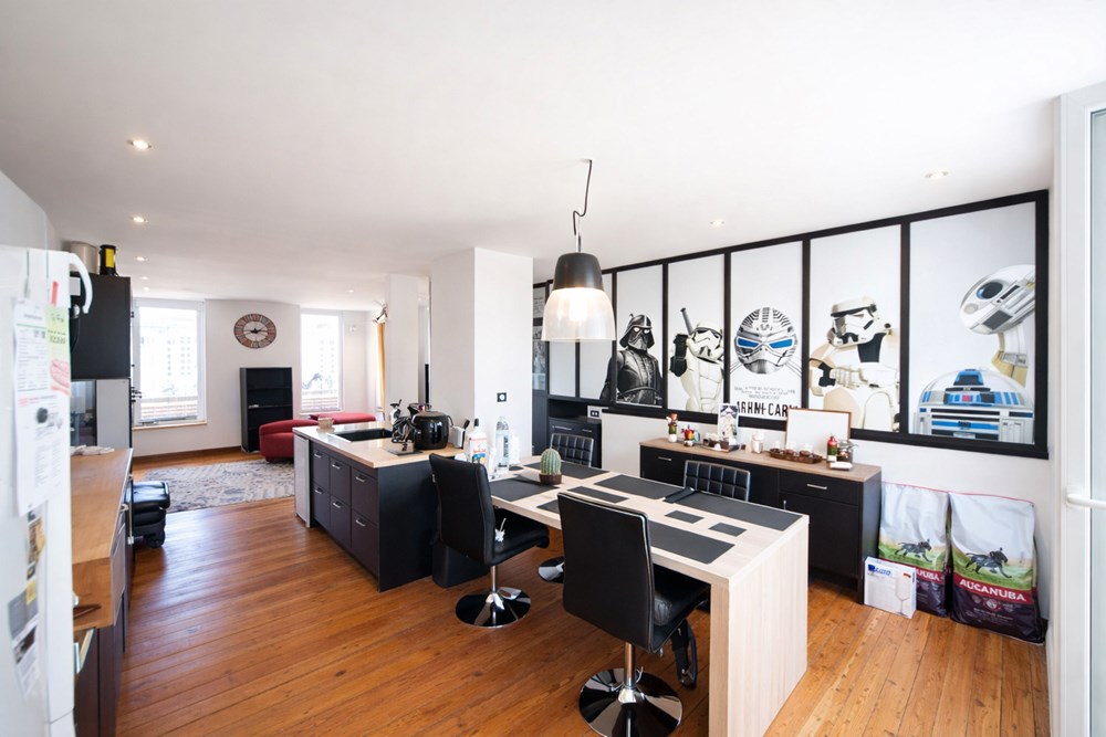 SUPERBE APPARTEMENT 93 M² - 2 CHAMBRES - COUP DE COEUR - HYPER CENTRE- PROCHE TRAMWAY photo 2