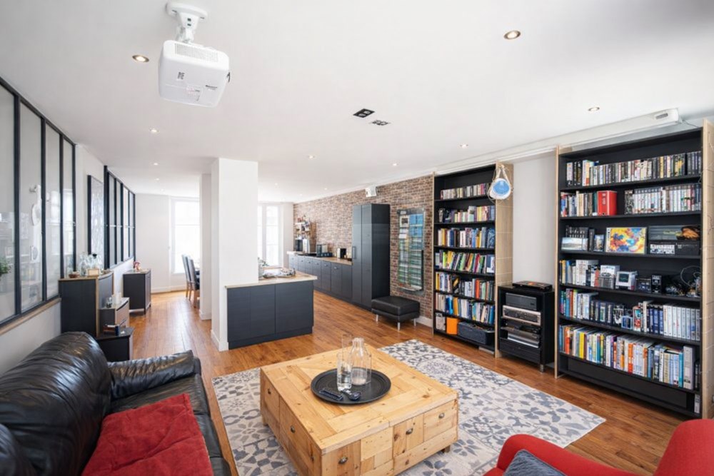 SUPERBE APPARTEMENT 93 M² - 2 CHAMBRES - COUP DE COEUR - HYPER CENTRE- PROCHE TRAMWAY