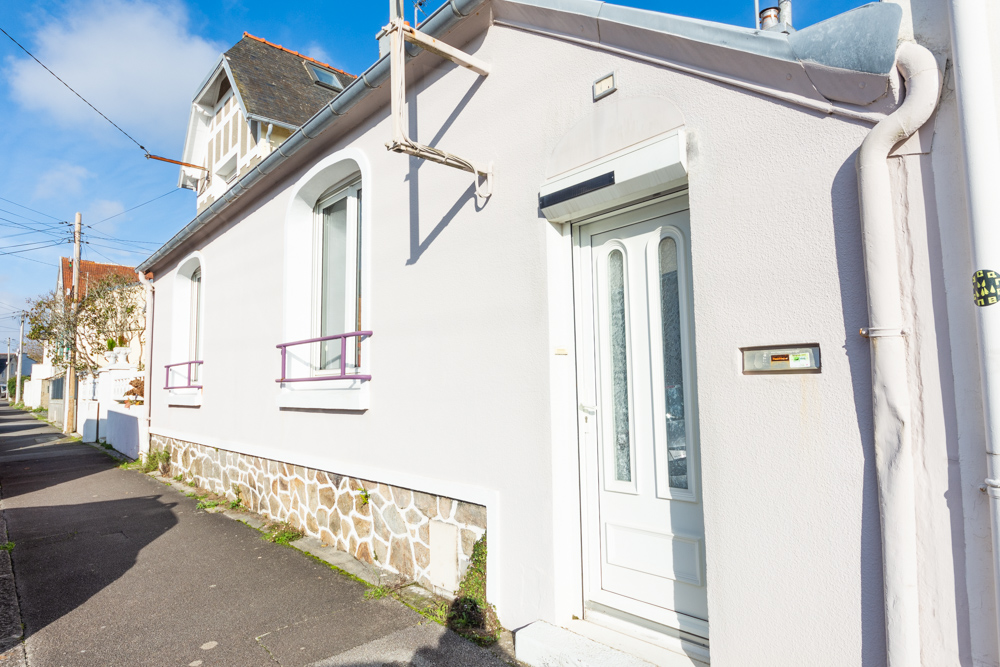 MAISON T4 80M² DE PLAIN PIED DANS UN SECTEUR RECHERCHE AVEC 2 CHAMBRES, UN PATIO ET UN GARAGE