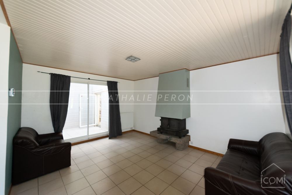 MAISON - 90 M2 AVEC 2 CHAMBRES - VERANDA ET TERRASSE SUR UN TERRAIN DE 700M² ENVIRON