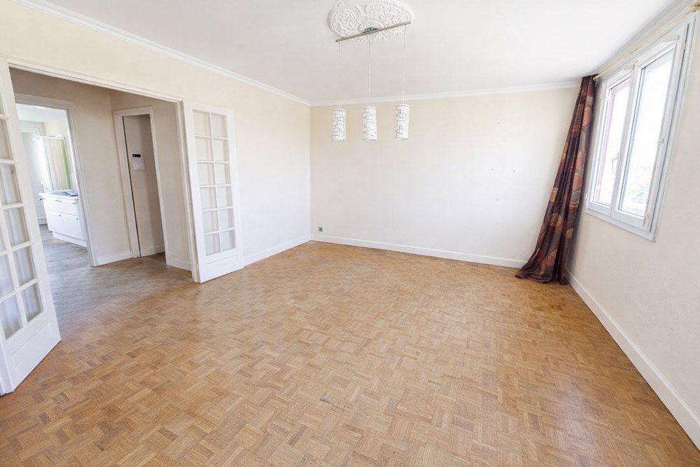 APPARTEMENT T4 75M² DALLE BETON AVEC ASCENSEUR, BALCON FERME ET GARAGE EN OPTION photo 2