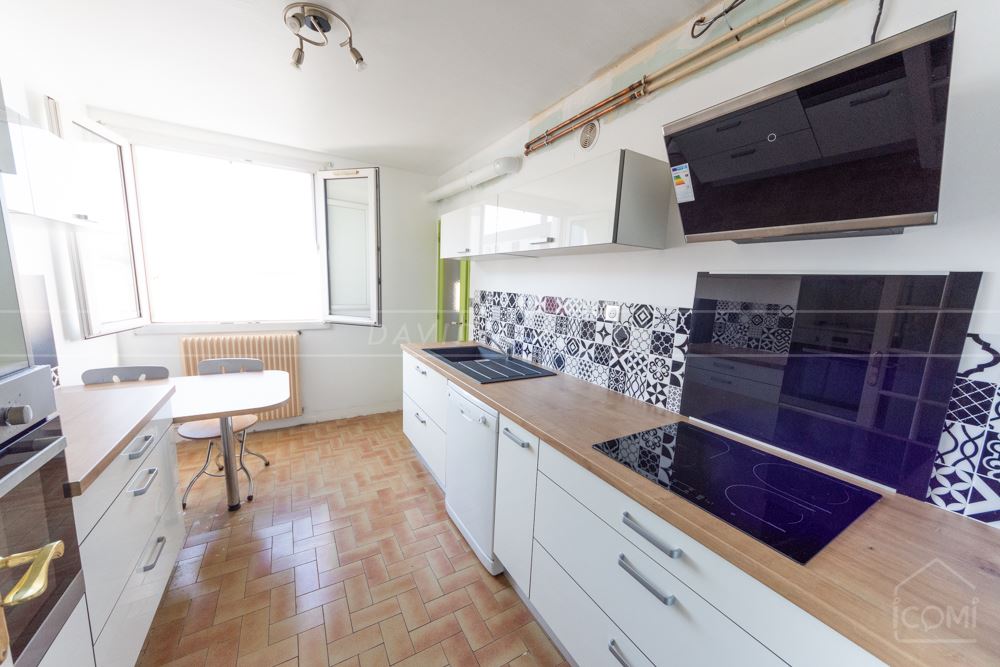 APPARTEMENT T4 75M² DALLE BETON AVEC ASCENSEUR, BALCON FERME ET GARAGE EN OPTION