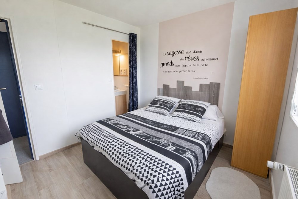 MAISON INDIVIDUELLE T6 110M² DE 2015 SUR TERRAIN DE 450M² AVEC ACCES PMR, GARAGE, TERRASSE photo 4