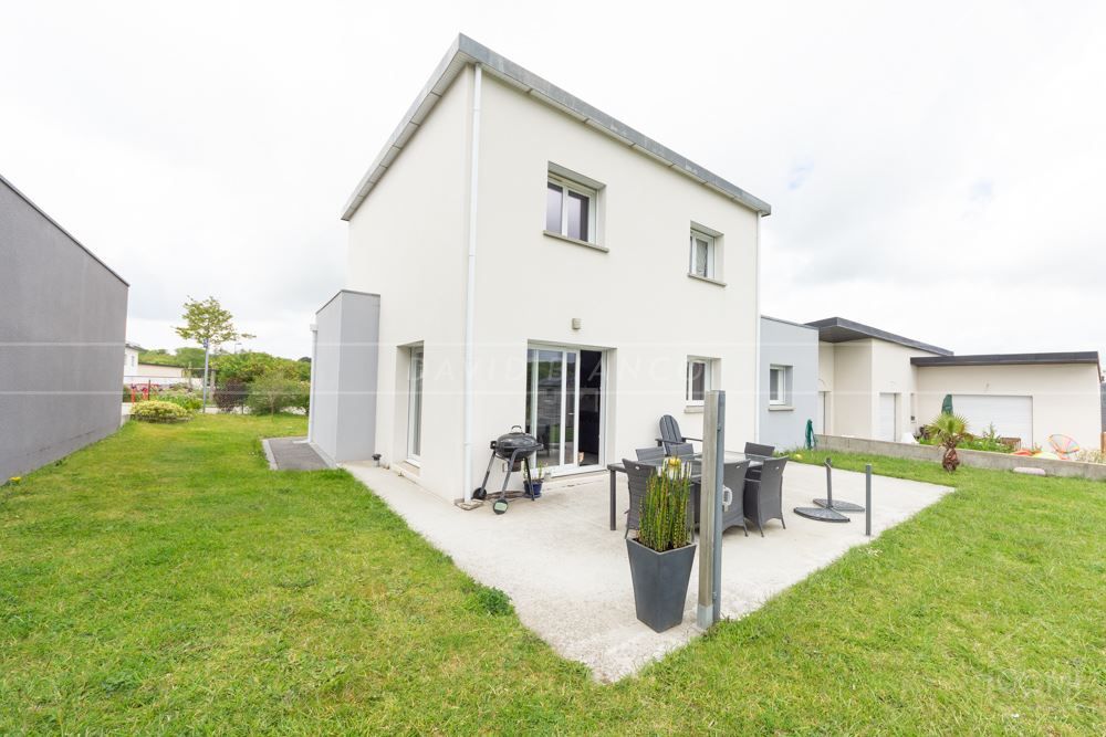 MAISON INDIVIDUELLE T6 110M² DE 2015 SUR TERRAIN DE 450M² AVEC ACCES PMR, GARAGE, TERRASSE photo 2