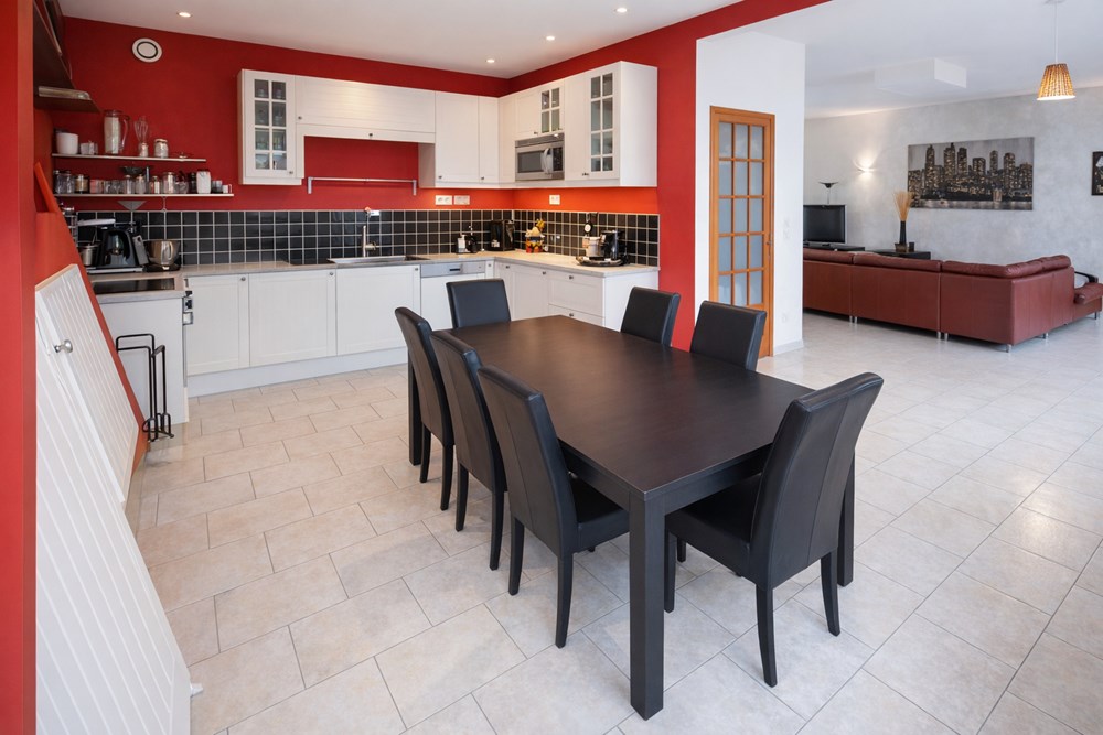 MAISON DE VILLE T5 DE 150M² - 4 CHAMBRES DONT UNE SUITE PARENTALE - GARAGE - BEAU POTENTIEL photo 2