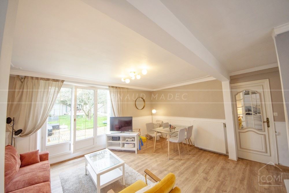 MAISON T4 DE CHARME - PIECE DE VIE TRIPLE - 3 BELLES CHAMBRES - JARDIN CLOS - CALME - DPE D - RARE photo 3