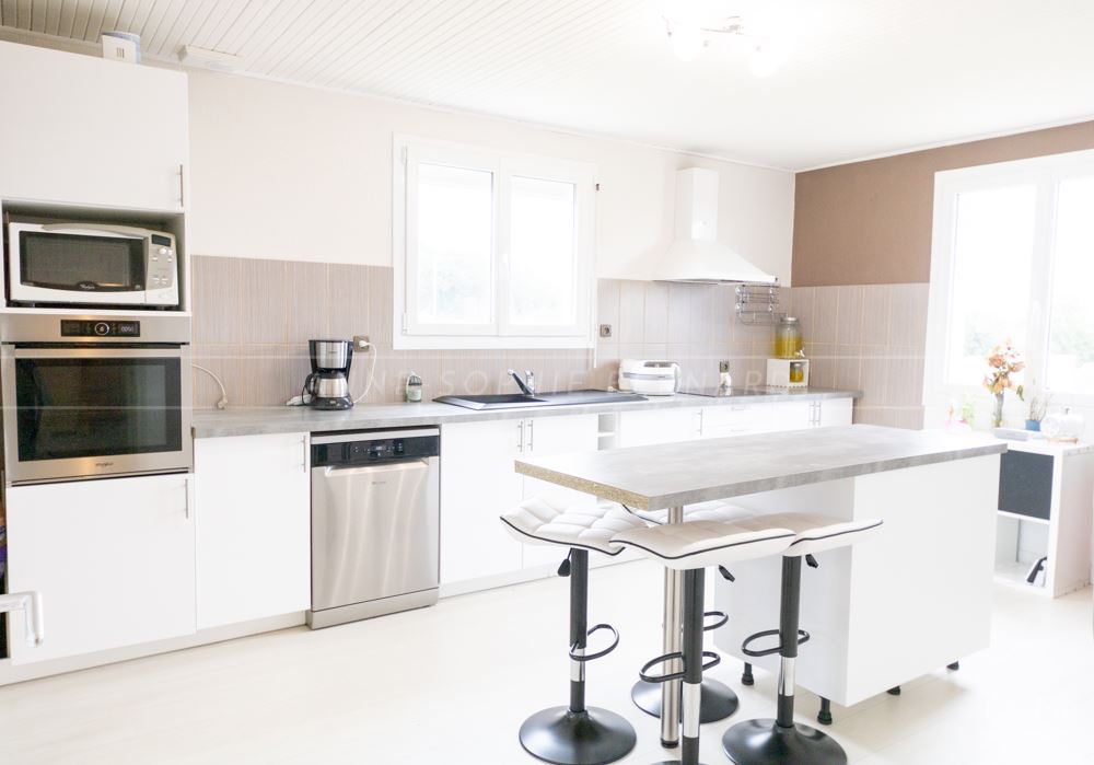 MAISON - 128M² - 4 CHAMBRES ( 5 POSSIBLE) - JARDIN- TERRAIN 1000 M² -VUE MER - GARAGE - FORT POTENTIEL photo 2