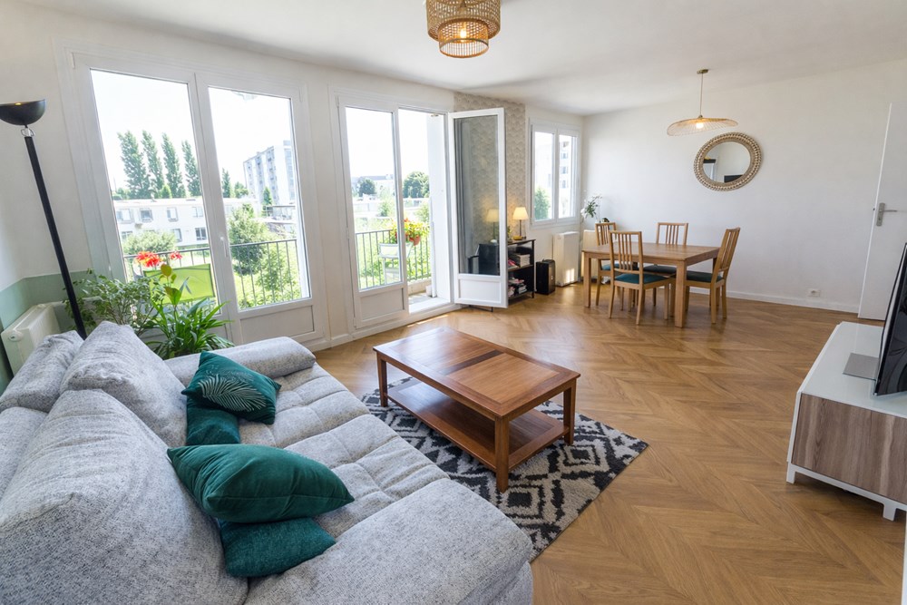 APPARTEMENT T4 75M² DALLE BETON AVEC BALCON VUE DEGAGEE - 2 CHAMBRES - AUCUNS TRAVAUX photo 2