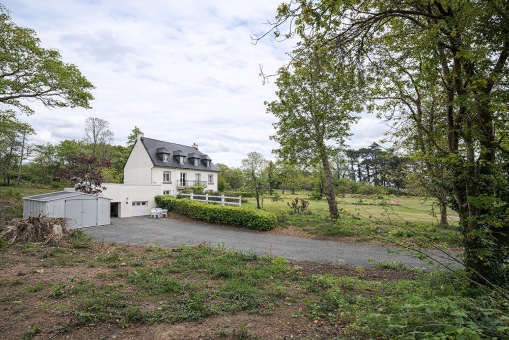 MAISON NON MITOYENNE DE 150 M2- 4 CH- 2 GARAGES - TERRASSE - VUE PANORAMIQUE RADE ET CAMPAGNE photo 3