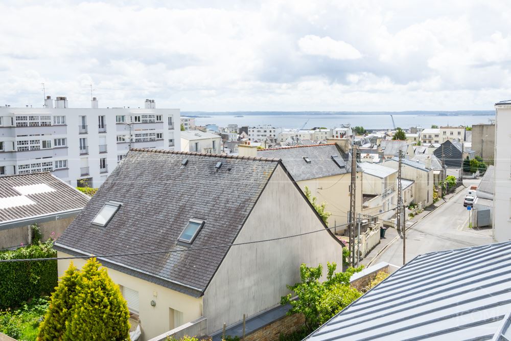APPARTEMENT T2 53M² VUE MER ENTIEREMENT RENOVE AU 2EME ETAGE SUR 3 DANS UNE PETITE COPROPRIETE