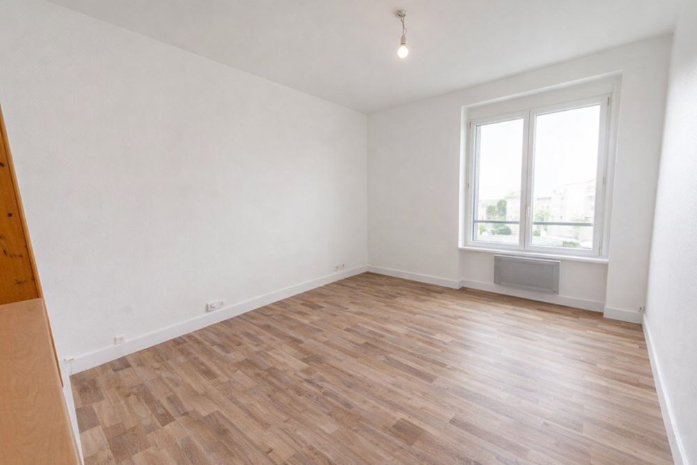 APPARTEMENT T2 53M² VUE MER ENTIEREMENT RENOVE AU 2EME ETAGE SUR 3 DANS UNE PETITE COPROPRIETE photo 4
