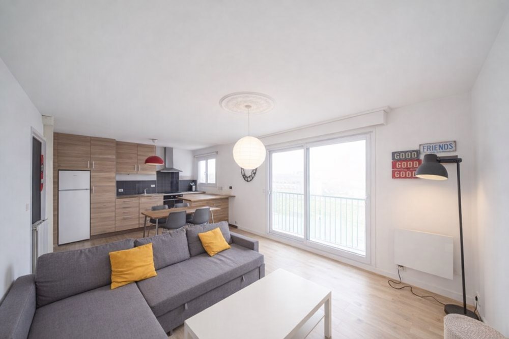 APPARTEMENT T2 - SUPERBE PIECE DE VIE AVEC CUISINE US - BALCON - LUMINEUX - ASCENSEUR - STATIONNEMENT RESIDENCE - RARE