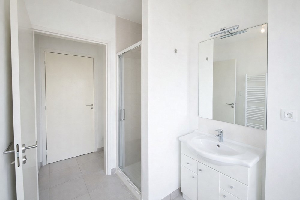 APPARTEMENT T2 RECENT - 1ER ETAGE - TRANSPORTS ET COMMERCES A PIED - PLACE DE PARKING photo 3