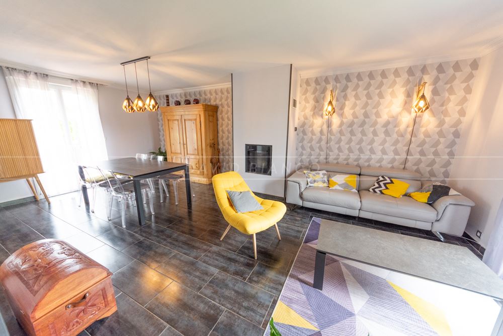 MAISON INDIVIDUELLE T6 DE 135M² SUR TERRAIN CLOS DE 500M² AVEC GARAGE EN IMPASSE