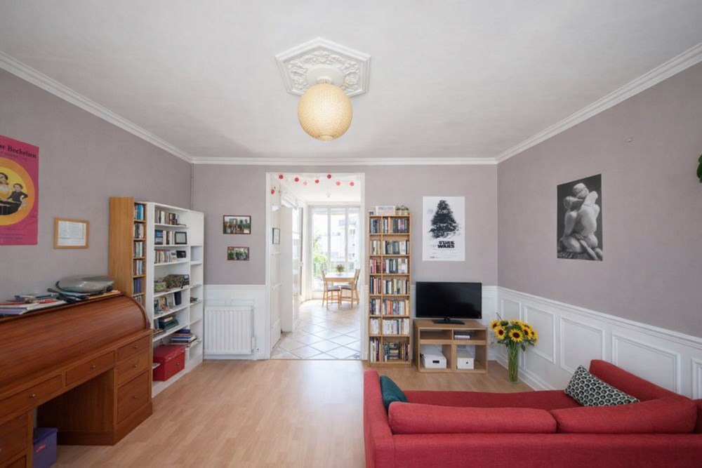 APPARTEMENT - CENTRE VILLE RUE VICTOR HUGO - 2 GRANDES CHAMBRES - SEUL SUR LE PALIER - 3EME ET DERNIER ETAGE - photo 2