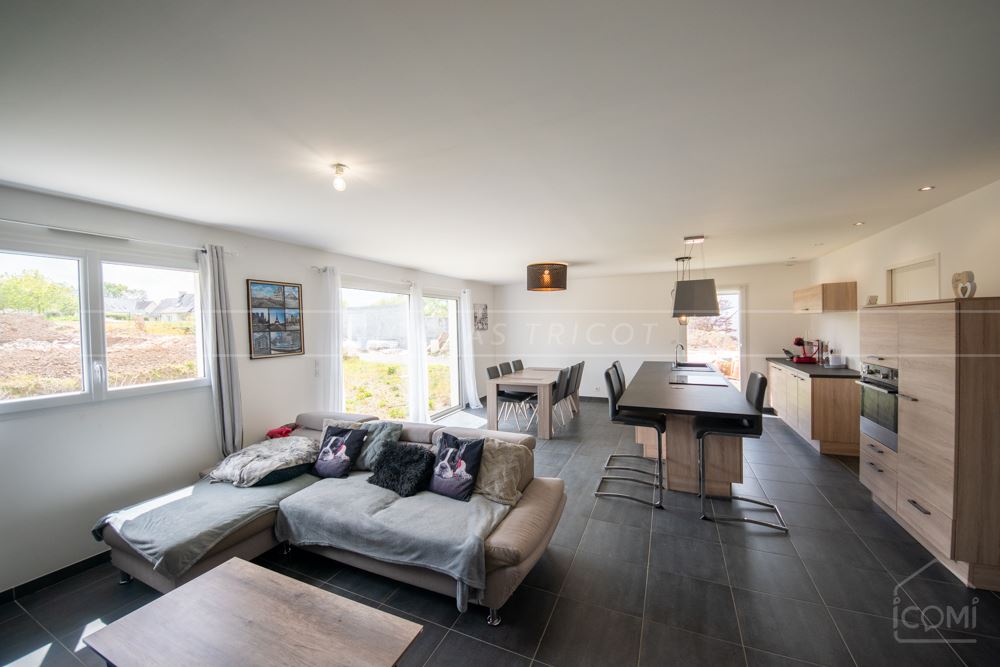 MAISON DE PLAIN PIED - ANNEE 2019 - 90 M² - 2 CHAMBRES - TERRAIN ENVIRON 400 M² - CENTRE VILLE photo 3