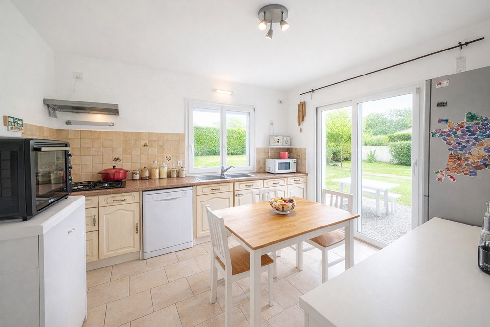 MAISON - GRANDE PIECE DE VIE - 5/6 CHAMBRES - JARDIN CLOS : 800 M2 - GARAGE - CELLIER - CALME photo 2