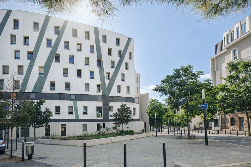 STUDIO ETUDIANTS - RESIDENCE RECENTE - AU COEUR DES UNIVERSITES - NOMBREUX SERVICES