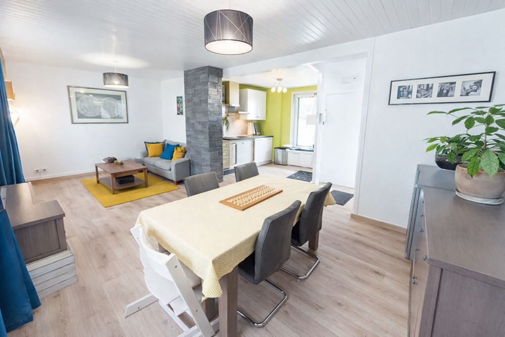 MAISON DE VILLE T5 DE 85M² DE 1952 AVEC CAVE ET GARAGE SUR 450M² DE TERRAIN CLOS photo 2