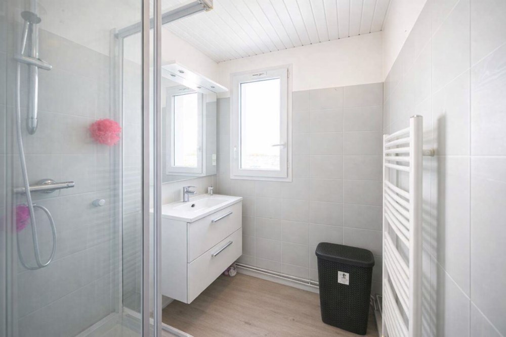 SUPERBE APPARTEMENT DE 63M² - 3 CHAMBRES - PROCHE CENTRE VILLE - EN IMPASSE - 3EME ETAGE photo 5