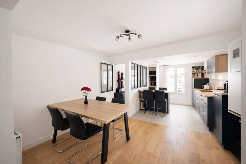 MAISON RENOVEE - 3/5 CHAMBRES - PIECE DE VIE 40 M² - TERRASSE - JARDIN AU CALME photo 3