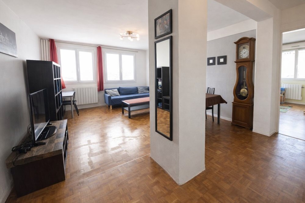 APPARTEMENT T4 80M² - DALLE BETON - NOMBREUX RANGEMENTS - FIBRE - GARAGE EN OPTION photo 3