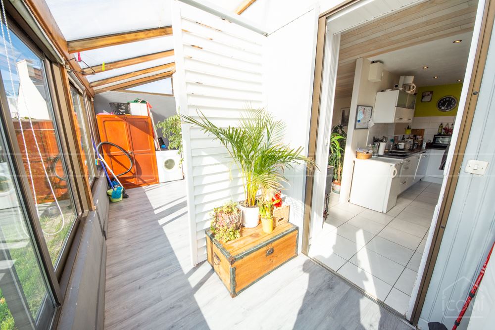 MAISON DE VILLE INDIVIDUELLE T3 DE 83M² AVEC JARDIN BIEN EXPOSE EN PLEIN CENTRE photo 5