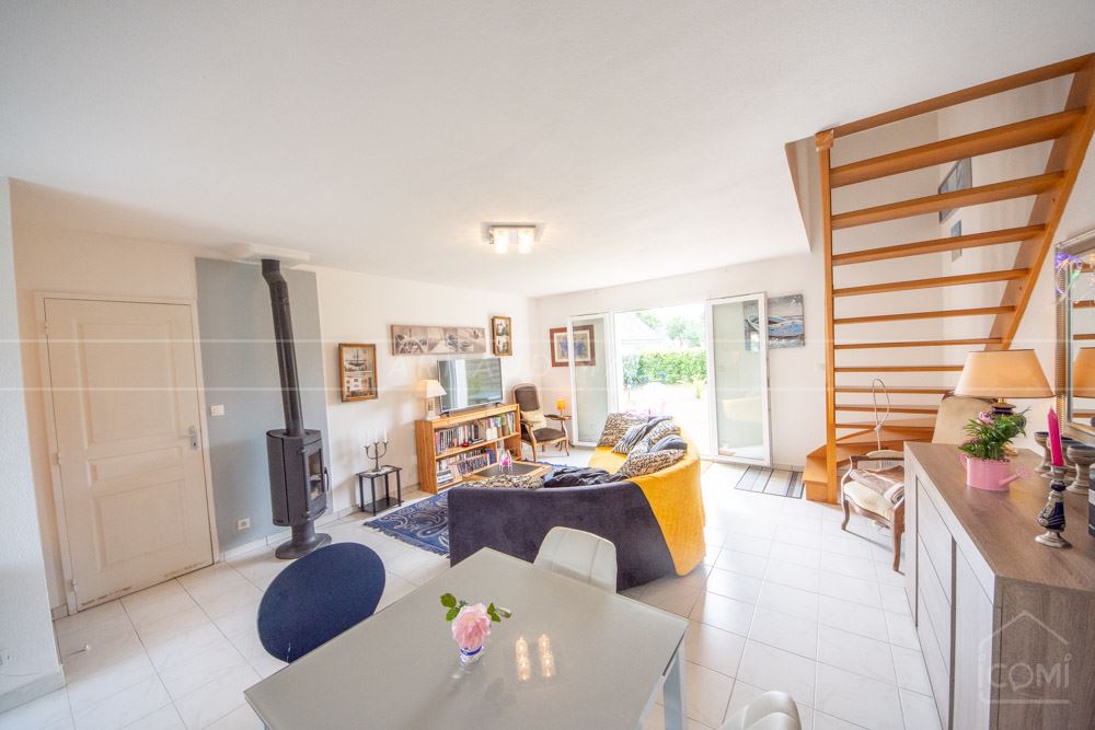 MAISON 3/4 - PIECE DE VIE DE 40M² EN RDJ - GARAGE - JARDIN CLOS - CALME - RARE