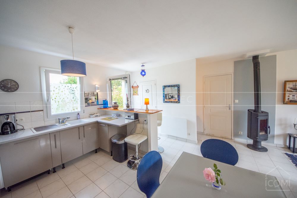 MAISON 3/4 - PIECE DE VIE DE 40M² EN RDJ - GARAGE - JARDIN CLOS - CALME - RARE photo 3