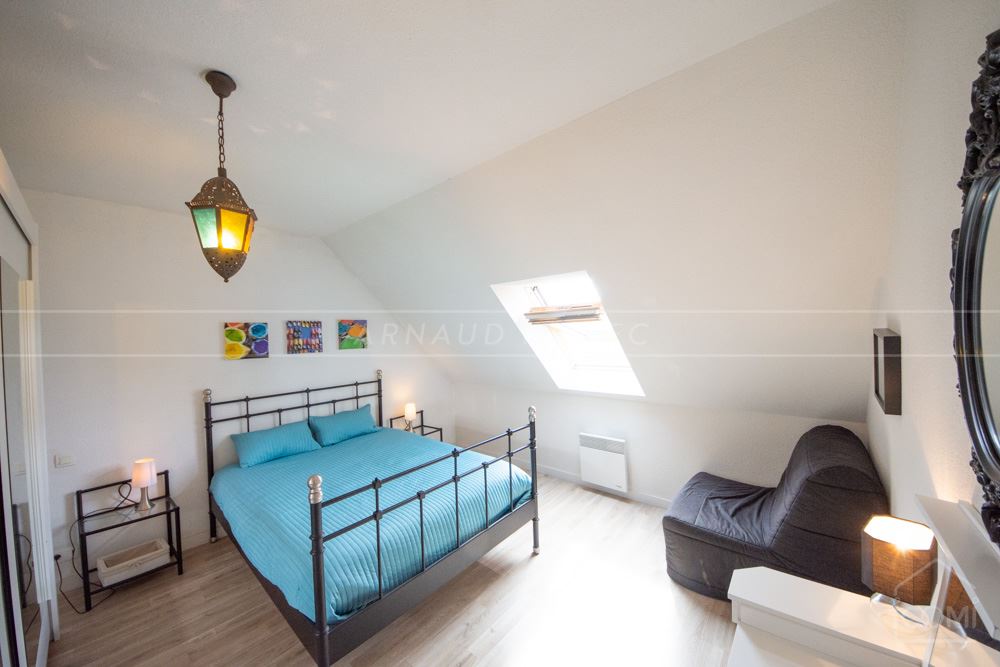 MAISON 3/4 - PIECE DE VIE DE 40M² EN RDJ - GARAGE - JARDIN CLOS - CALME - RARE photo 4