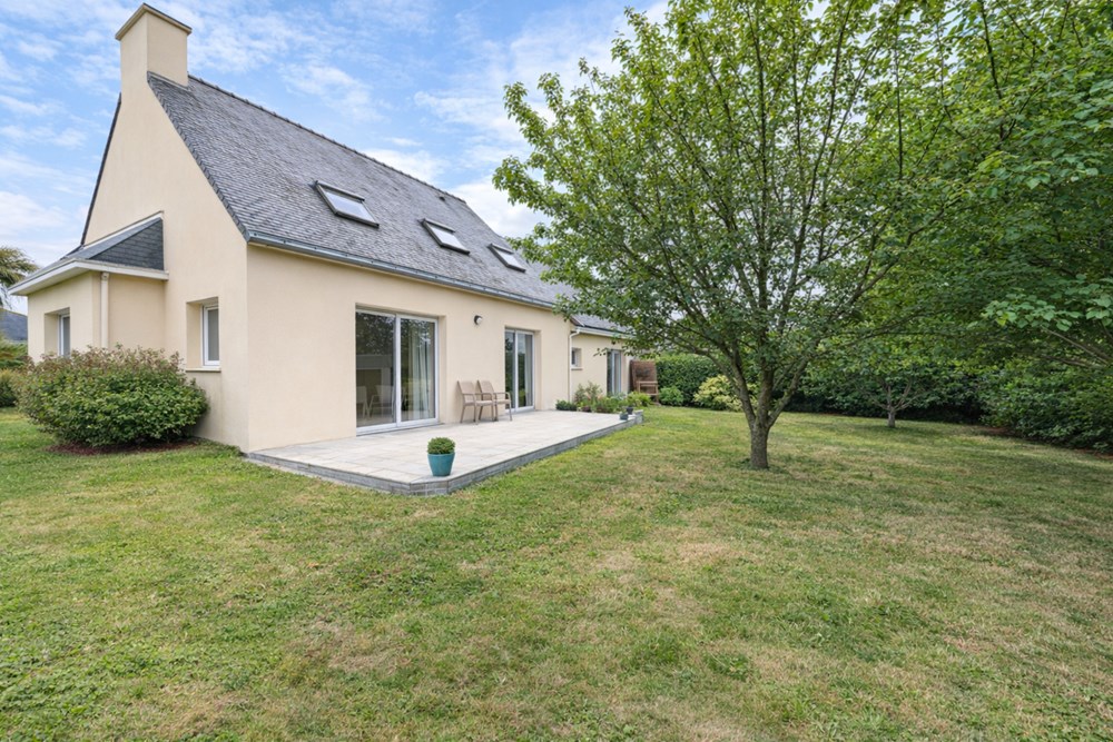 MAISON INDIVIDUELLE T6 113M² DE 2000 AVEC DOUBLE GARAGE ET TERRAIN CLOS DE 650M² photo 5