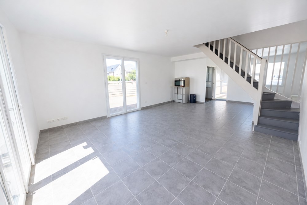 MAISON INDIVIDUELLE AU CENTRE VILLE T3 100M² SURE TERRAIN CLOS DE 300M² SANS TRAVAUX photo 2