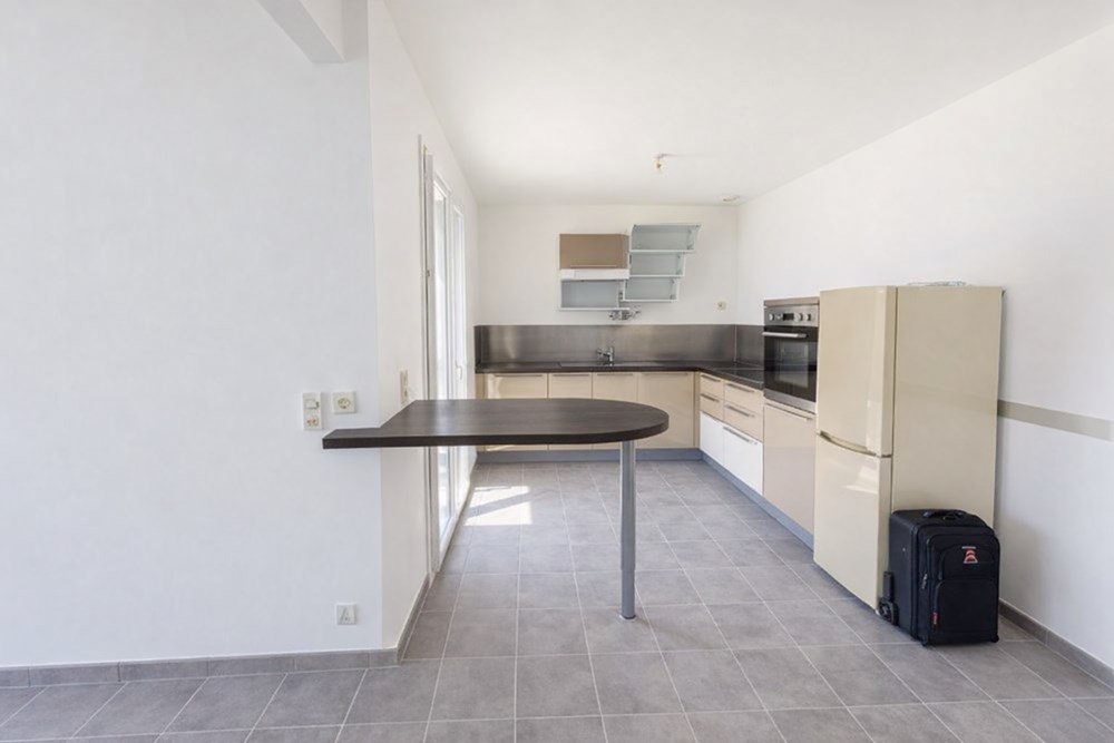MAISON INDIVIDUELLE AU CENTRE VILLE T3 100M² SURE TERRAIN CLOS DE 300M² SANS TRAVAUX photo 3