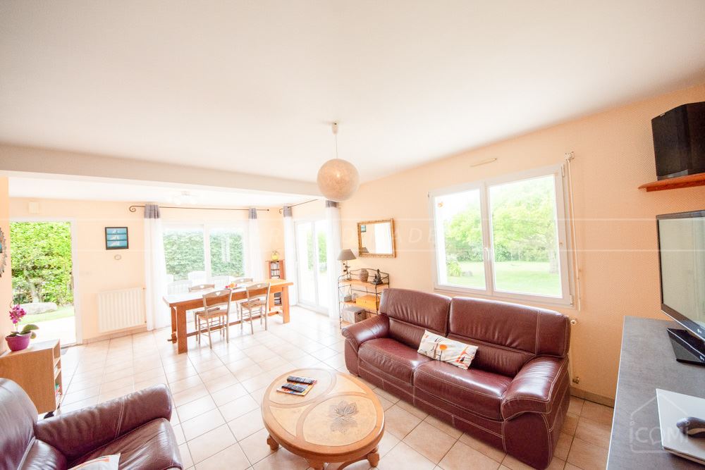 MAISON CONTEMPORAINE RECENTE - ESPACE VIE RDJ AVEC SUITE PARENTALE - 4 CHAMBRES - TERRAIN DE PLUS DE 1000M² - STATIONNEMENT